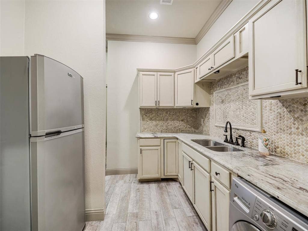 1684 Blevins Drive, Keller, TX 76248 Casita Kitchen