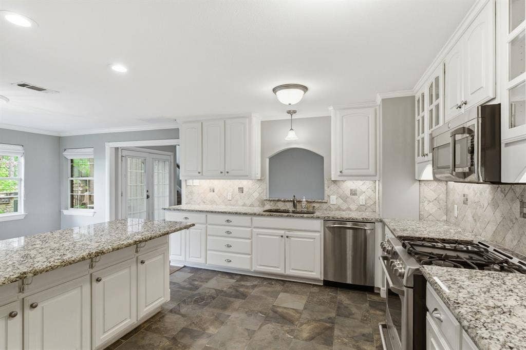 3526 Lakeridge Drive, Grapevine, TX 76051 3526 Lakeridge Drive, Grapevine, TX 76051