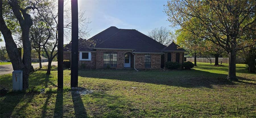 Property photo for 621 New Hope Road E, New Hope, TX