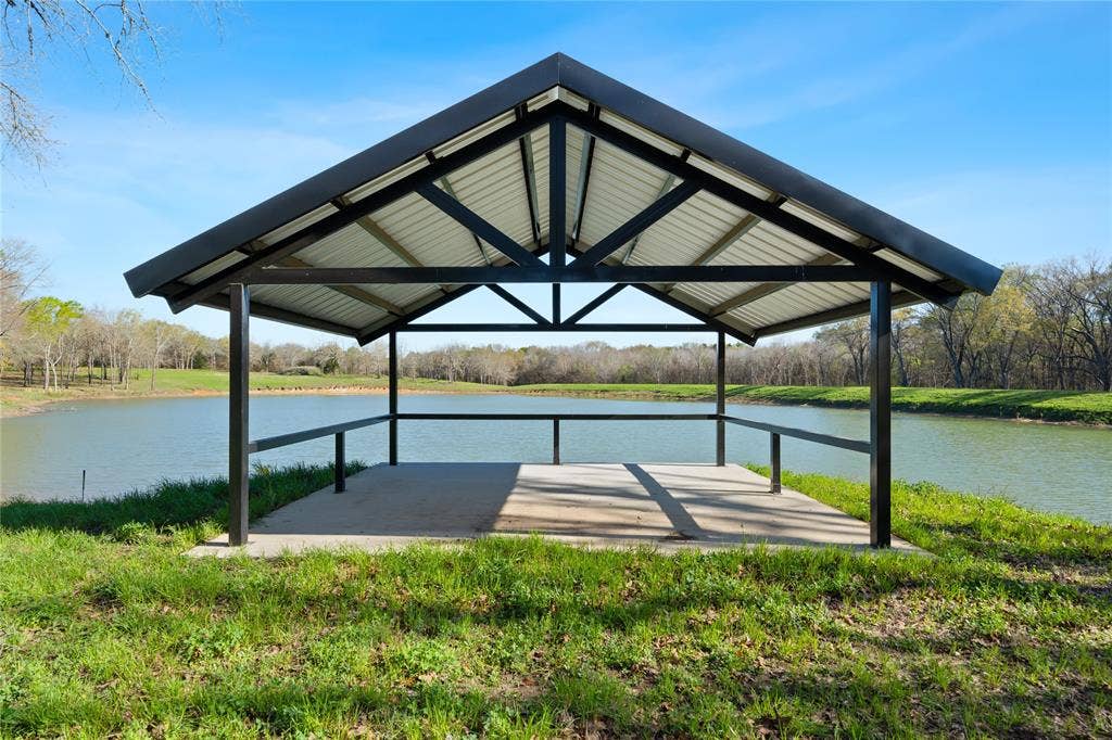 8260 State Highway 31 Highway, Athens, TX 75751 8260 State Highway 31 Highway, Athens, TX 75751