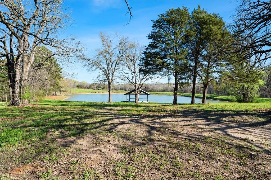 8260 State Highway 31 Highway, Athens, TX 75751 8260 State Highway 31 Highway, Athens, TX 75751