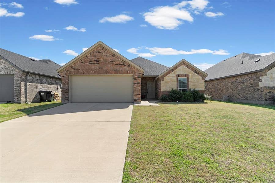 Property photo for 115 Apache Drive, Greenville, TX
