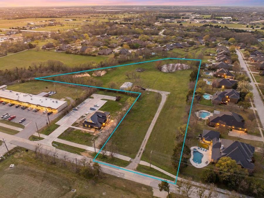 Property photo for 313 Hubbard Drive, Heath, TX