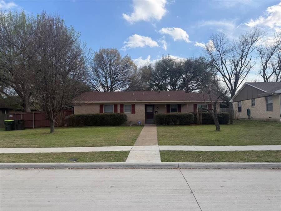 Property photo for 1900 17th Street, Plano, TX