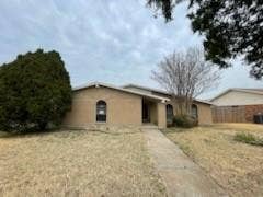 Property photo for 821 Stone Trail Drive, Plano, TX