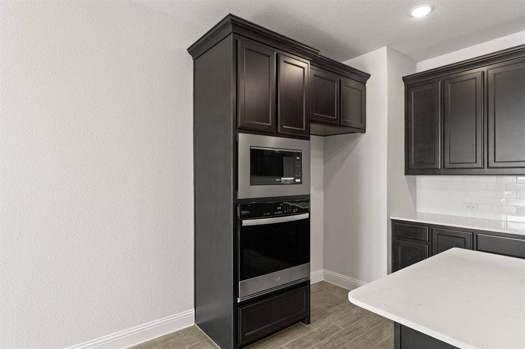 1987 Gentle Oak-Dining-2
