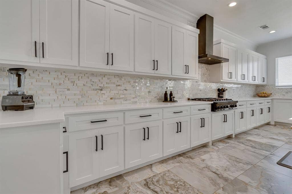 7299 Tom Trail, Krum, TX 76249