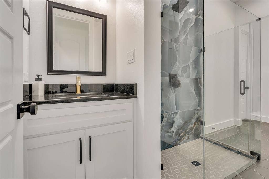7299 Tom Trail, Krum, TX 76249