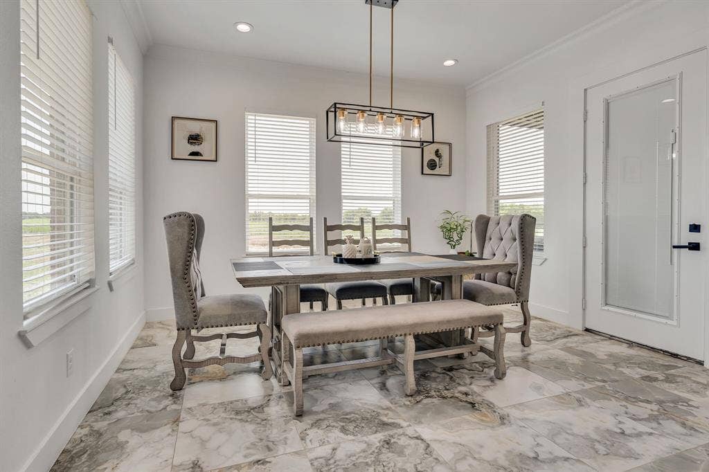 7299 Tom Trail, Krum, TX 76249