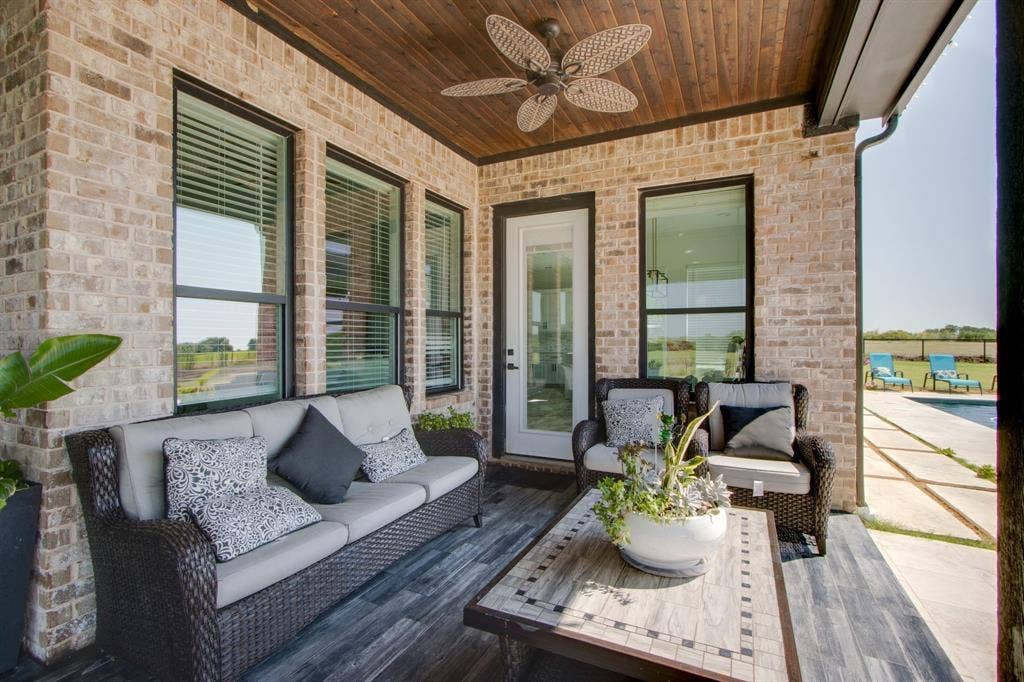 7299 Tom Trail, Krum, TX 76249