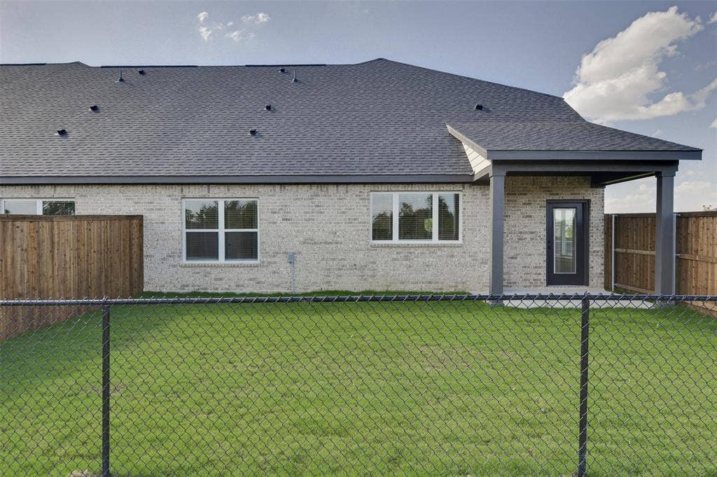 4240 Clovis Court, Midlothian, TX 76065