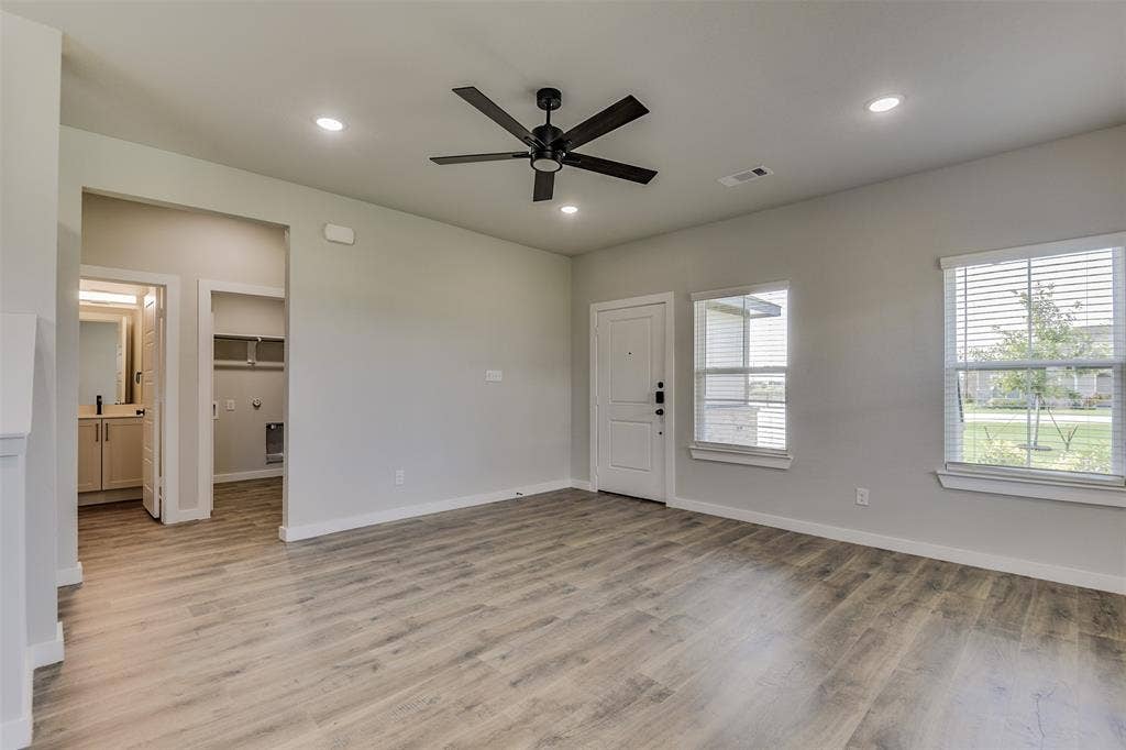 4240 Clovis Court, Midlothian, TX 76065