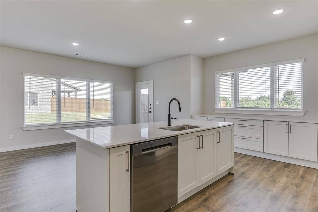 4240 Clovis Court, Midlothian, TX 76065