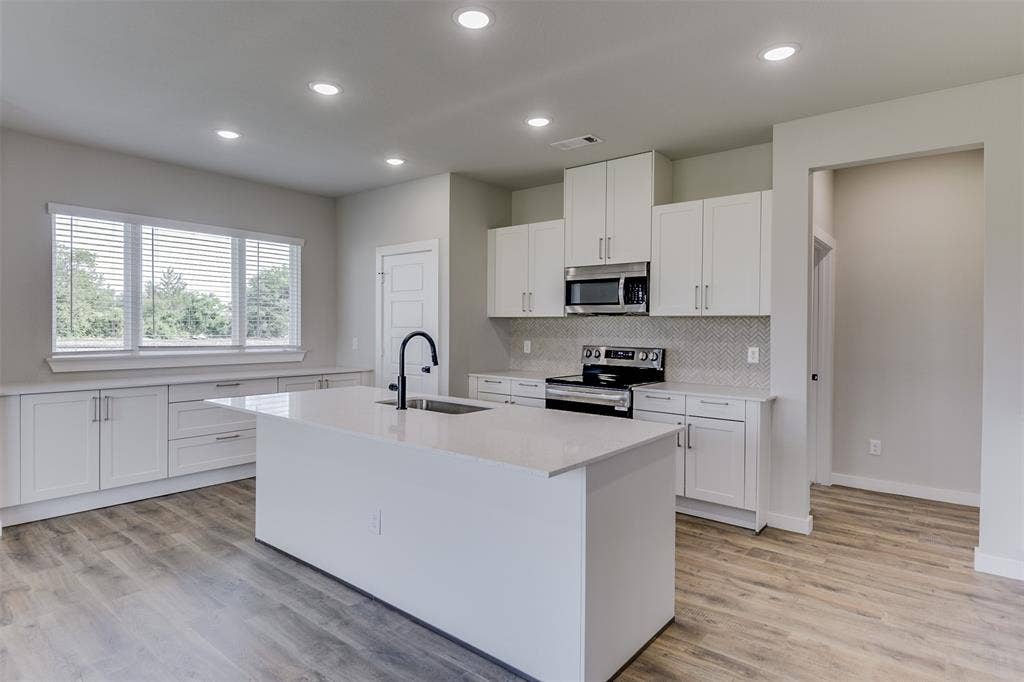 4240 Clovis Court, Midlothian, TX 76065