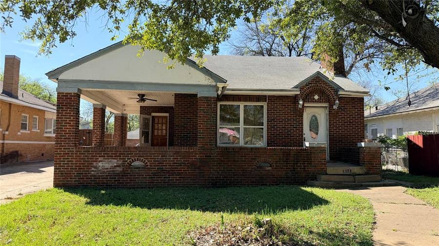 Property photo for 811 S Tyler Street, Dallas, TX