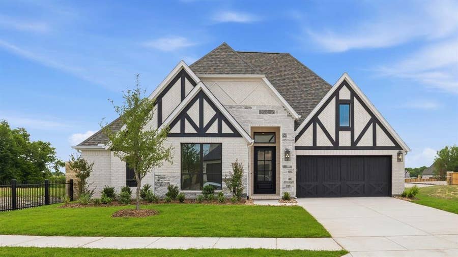 Property photo for 1909 Greenwich Lane, Celina, TX