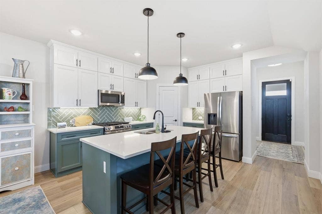 1018 Abigail Way, Midlothian, TX 76065 1018 Abigail Way, Midlothian, TX 76065