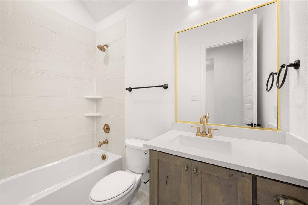 3250 Jersey Drive, Midlothian, TX 76065 3250 Jersey- Bathroom-1