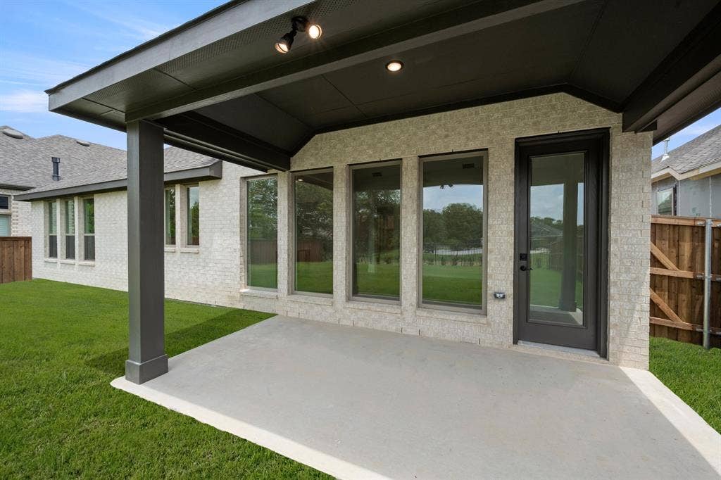 3250 Jersey Drive, Midlothian, TX 76065 3250 Jersey- Primary Suite-1