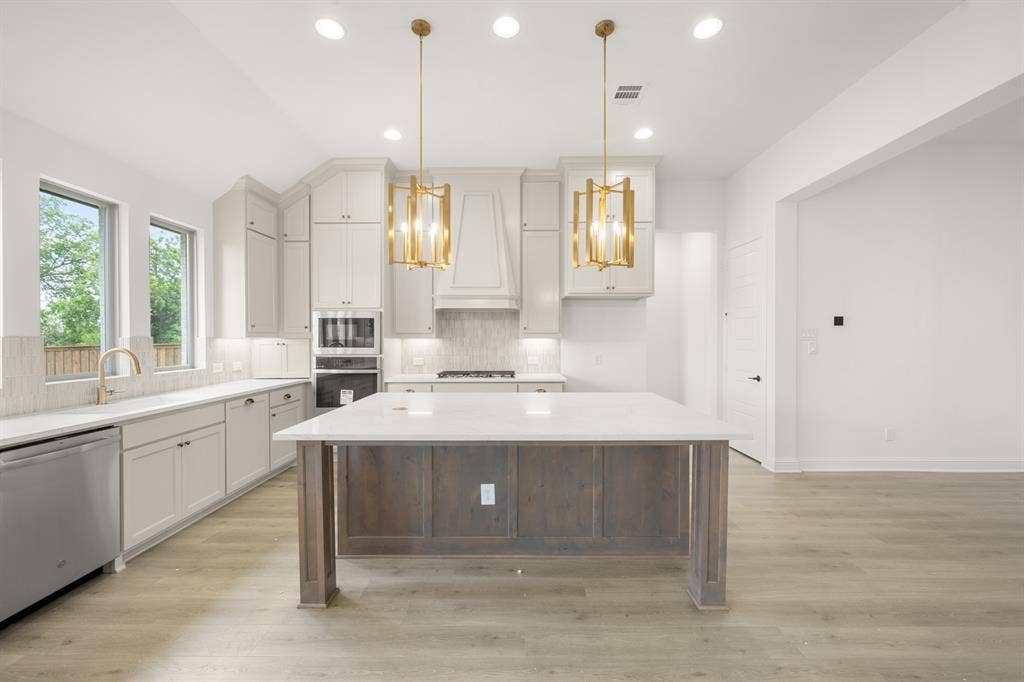 3250 Jersey Drive, Midlothian, TX 76065 3250 Jersey- Dining-1