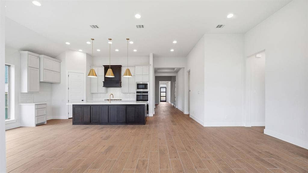 1816 Greenwich Lane, Celina, TX 75009