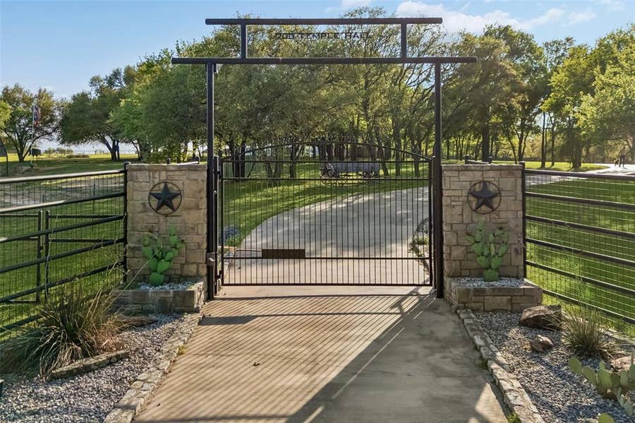 Property photo for 700 Temple Hall Highway, Granbury, TX