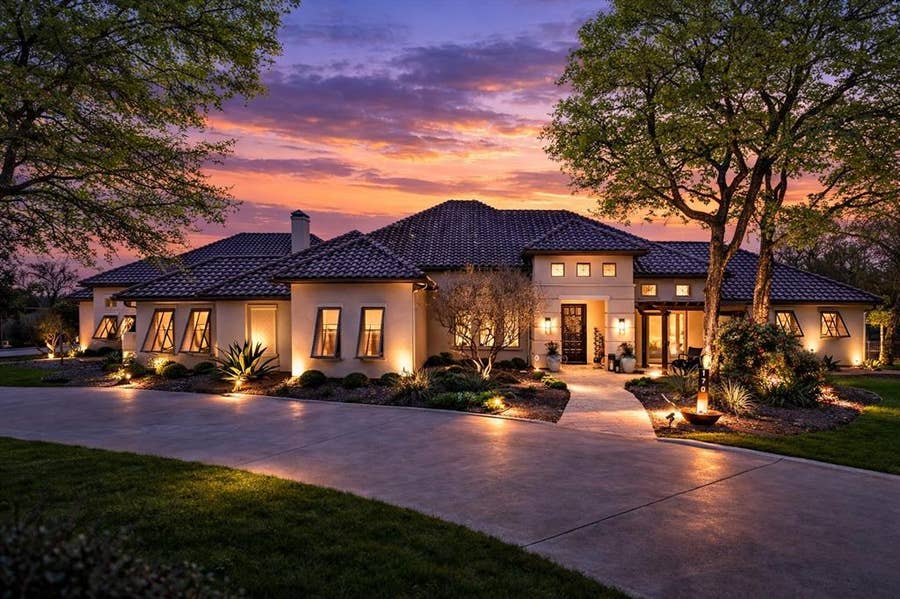 Property photo for 170 Jellico Circle, Southlake, TX