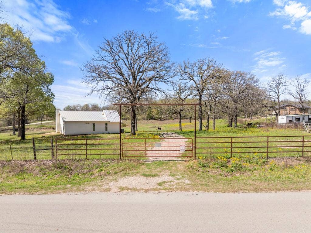 23326 CR 448, Lindale, TX 75771 23326 CR 448, Lindale, TX 75771