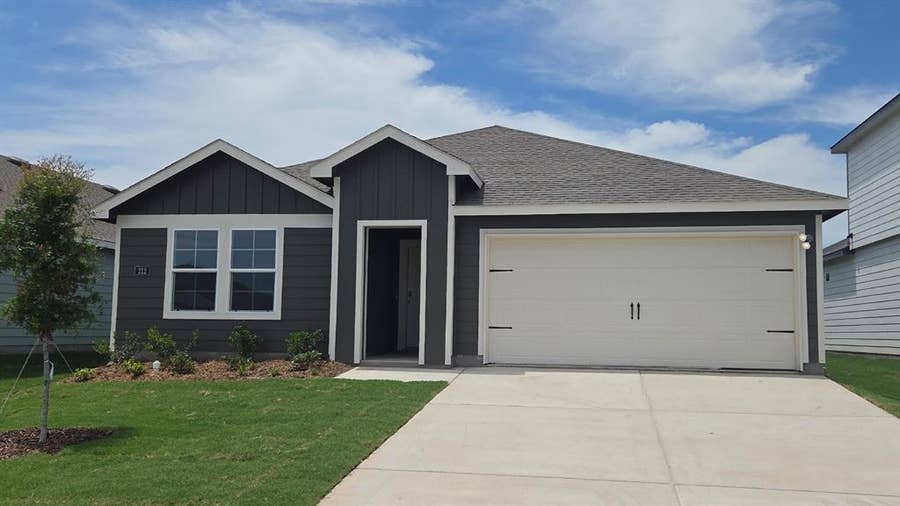 Property photo for 212 Whispering Pine Drive, Royse City, TX