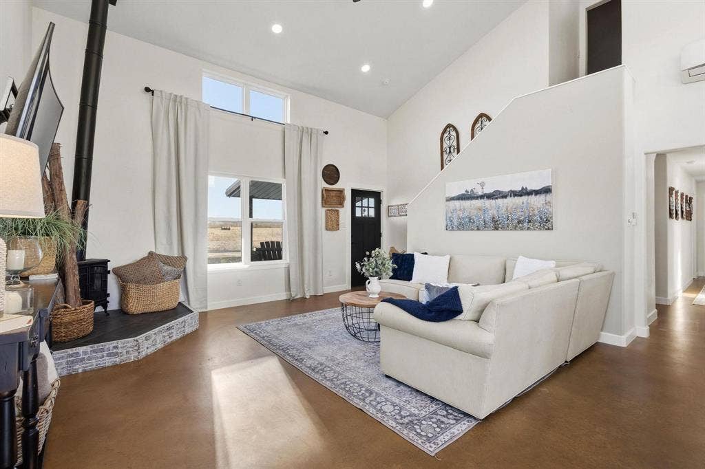5828 County Road 1093, Celeste, TX 75423 5828 County Road 1093, Celeste, TX 75423