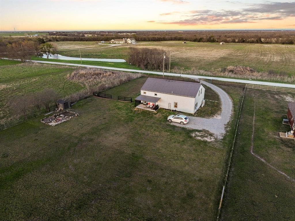 5828 County Road 1093, Celeste, TX 75423 5828 County Road 1093, Celeste, TX 75423