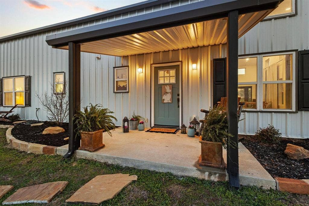 5828 County Road 1093, Celeste, TX 75423 5828 County Road 1093, Celeste, TX 75423