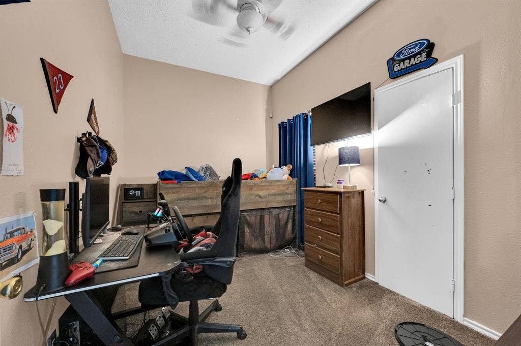 1511 N Mockingbird Lane, Midlothian, TX 76065 1511 N Mockingbird Lane, Midlothian, TX 76065