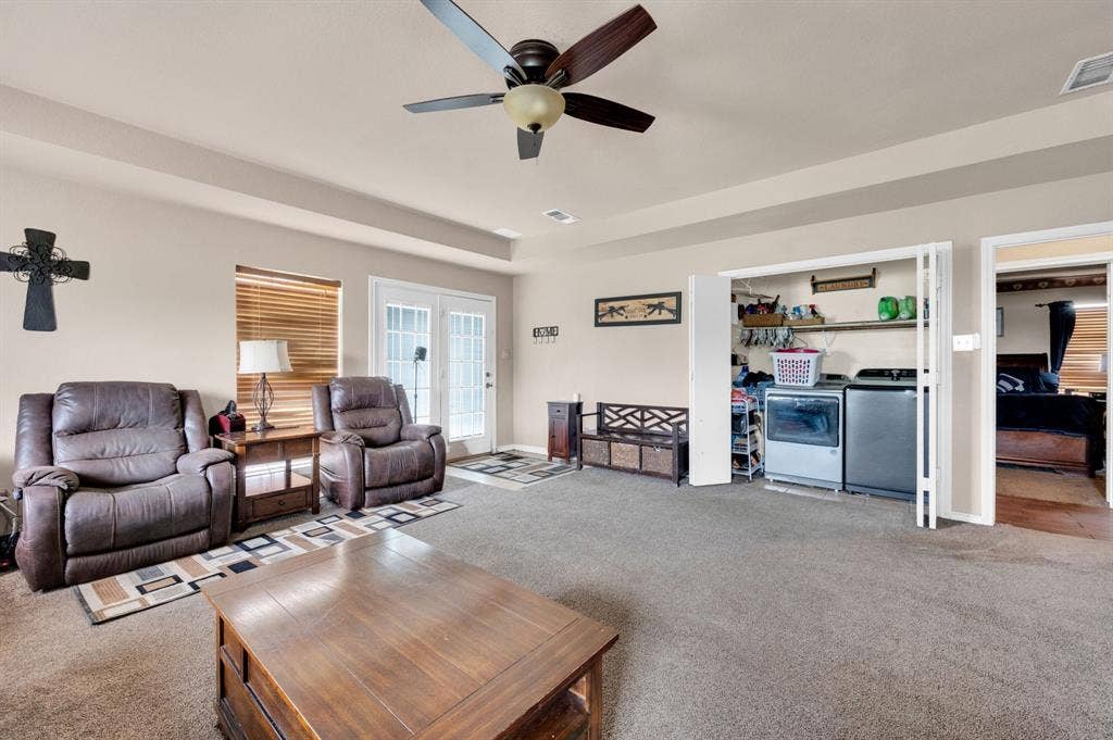 1511 N Mockingbird Lane, Midlothian, TX 76065 1511 N Mockingbird Lane, Midlothian, TX 76065