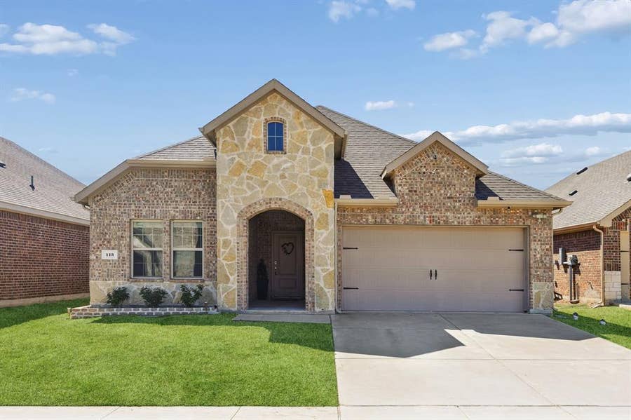 Property photo for 113 Cottage Lane, Royse City, TX