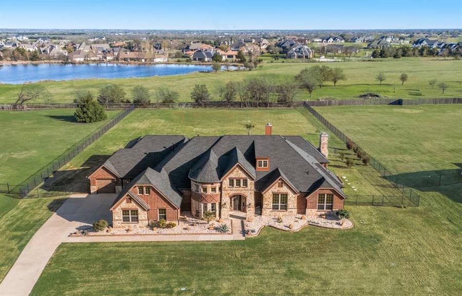 Property photo for 721 Kensington Drive, McLendon Chisholm, TX