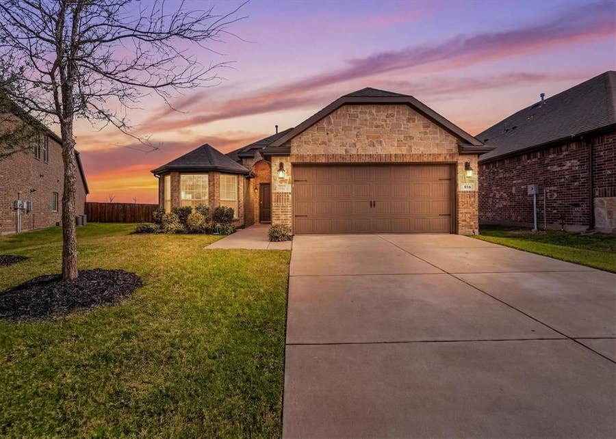 Property photo for 916 Brittany Drive, Anna, TX