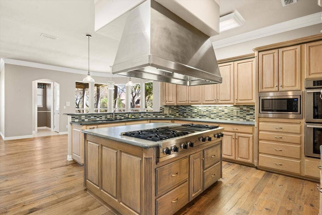 2306 Winton Terrace Court, Granbury, TX 76048 2306 Winton Terrace Court, Granbury, TX 76048