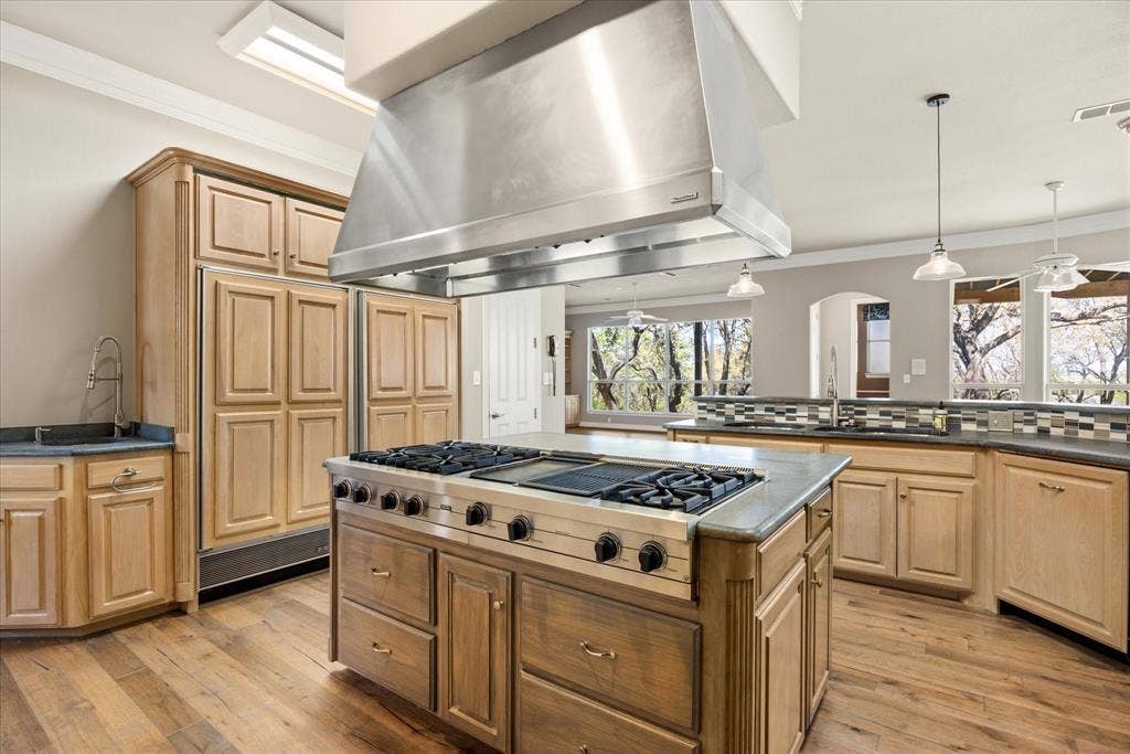 2306 Winton Terrace Court, Granbury, TX 76048 2306 Winton Terrace Court, Granbury, TX 76048