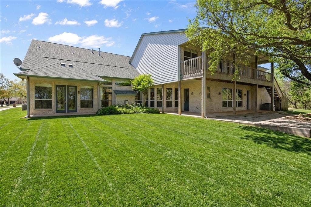 2306 Winton Terrace Court, Granbury, TX 76048 Added green grass