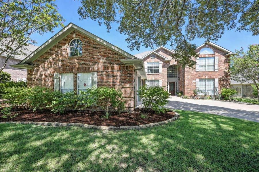 Property photo for 913 Hills Creek Drive, McKinney, TX