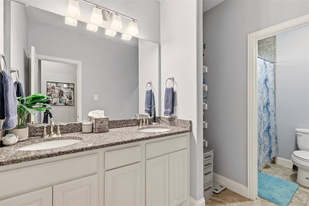 130 Evening Fire Drive, Waxahachie, TX 75167