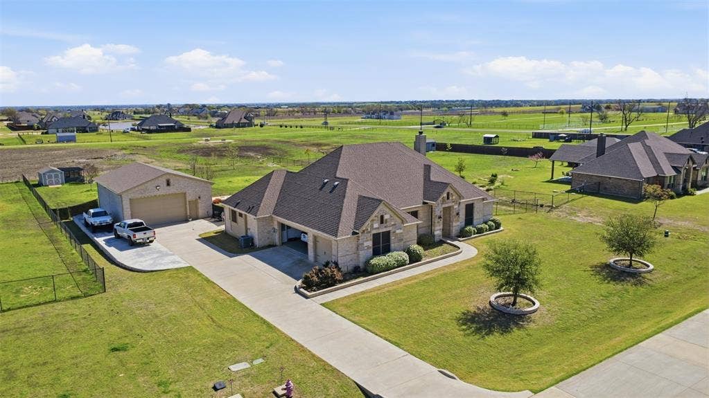 130 Evening Fire Drive, Waxahachie, TX 75167