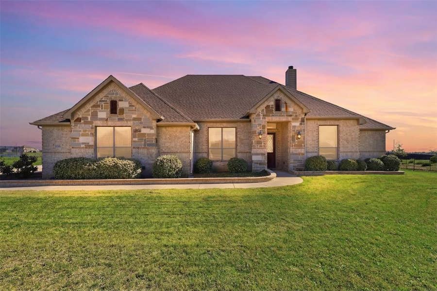 Property photo for 130 Evening Fire Drive, Waxahachie, TX