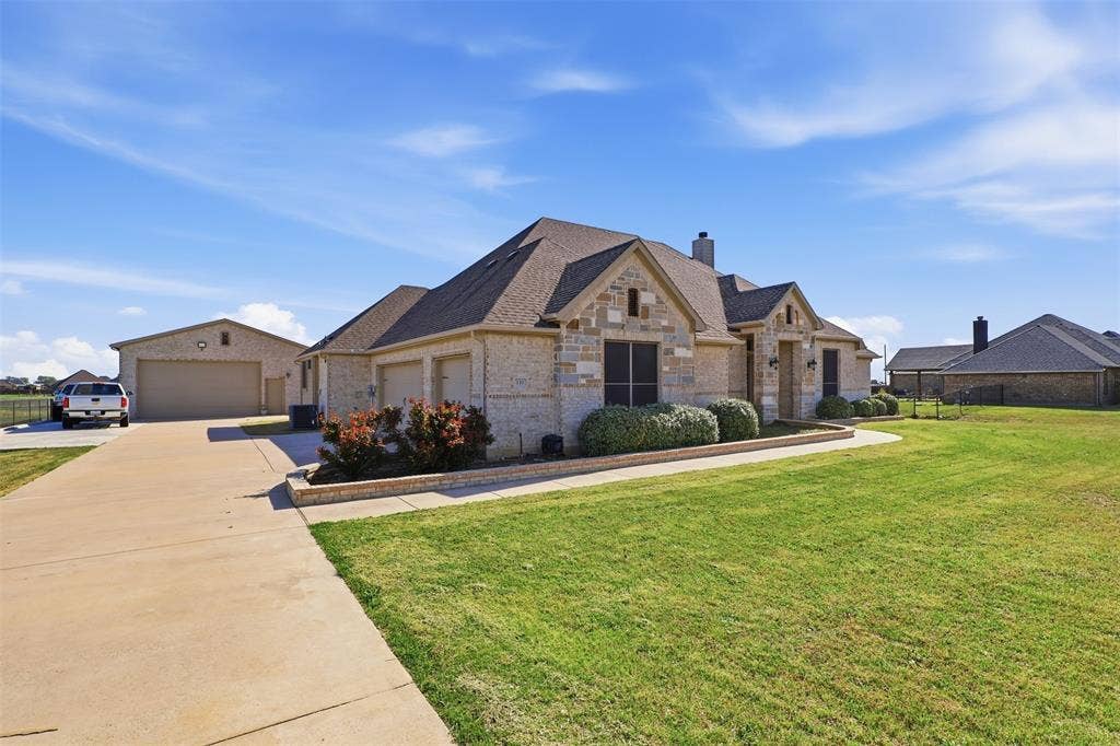 130 Evening Fire Drive, Waxahachie, TX 75167