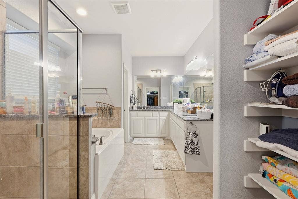 130 Evening Fire Drive, Waxahachie, TX 75167
