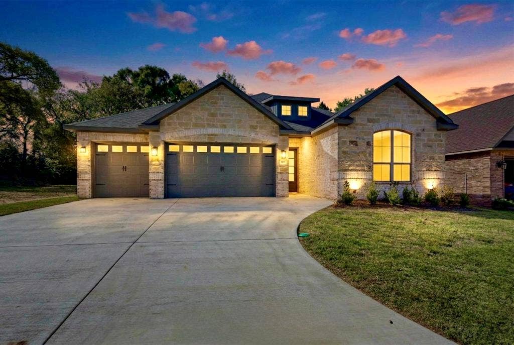 108 Palomita Circle, Athens, TX 75751 108 Palomita Circle, Athens, TX 75751