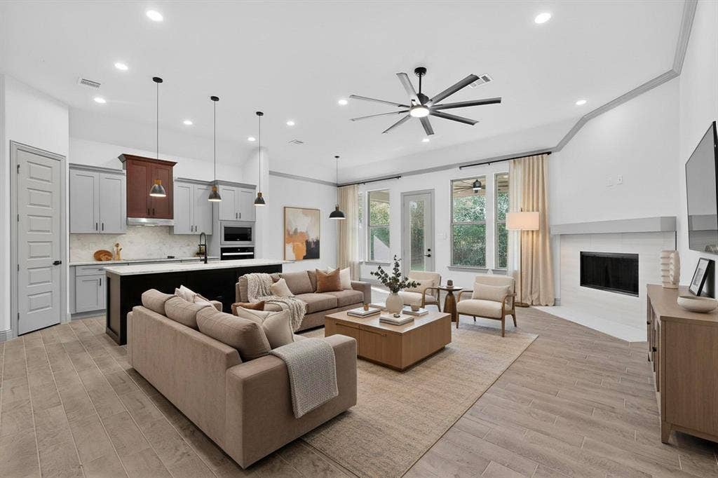 108 Palomita Circle, Athens, TX 75751 Virtual staging
