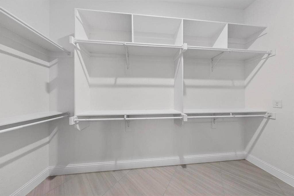108 Palomita Circle, Athens, TX 75751 Primary Closet