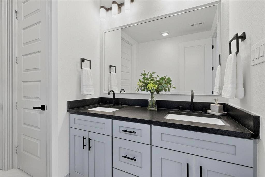 108 Palomita Circle, Athens, TX 75751 Virtual Staging